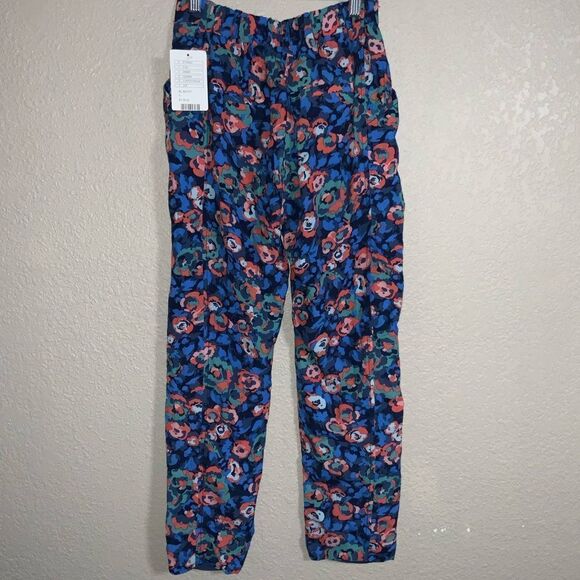 Elevenses Cora Floral Printed Trouser Pants - Picture 7 of 12